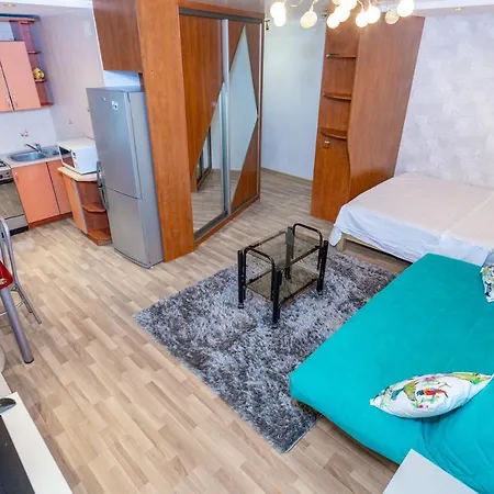 Studio Na Kuz'my Chornogo, 11 *